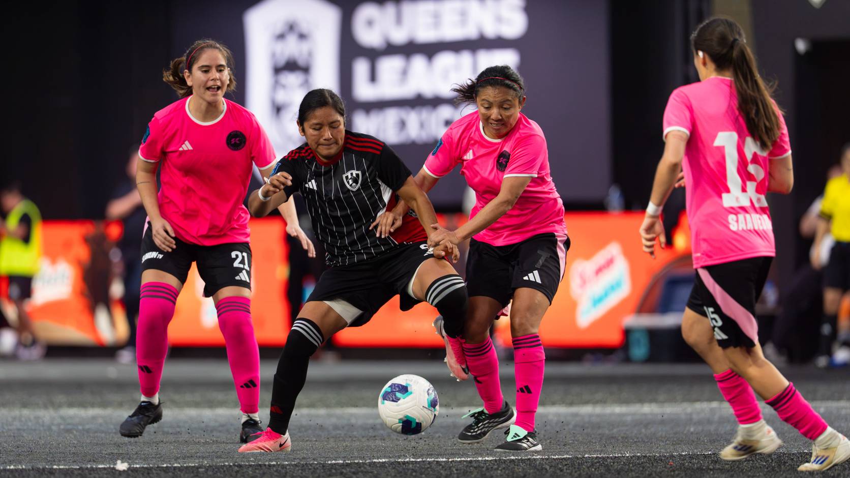 Galácticas del Caribe y KRÜ FC juegan con carta extra: así son los Cuartos de la Queens Cup Mexico