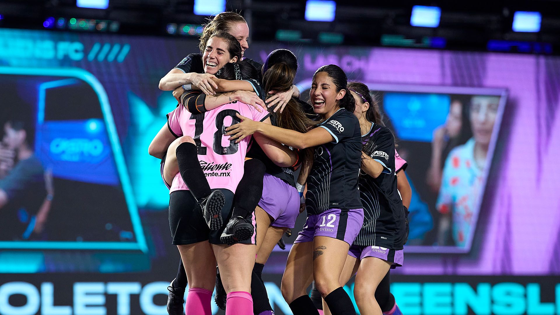 Las Aliens FC y Club de Cuervos avanzaron directo a Cuartos