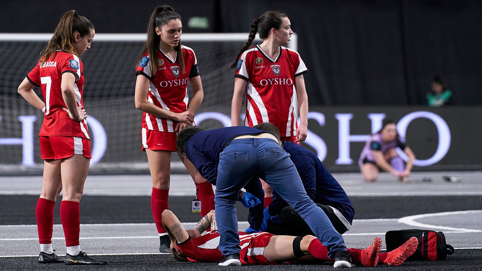Drama en Aniquiladoras: Chivi se rompe el ligamento de la rodilla