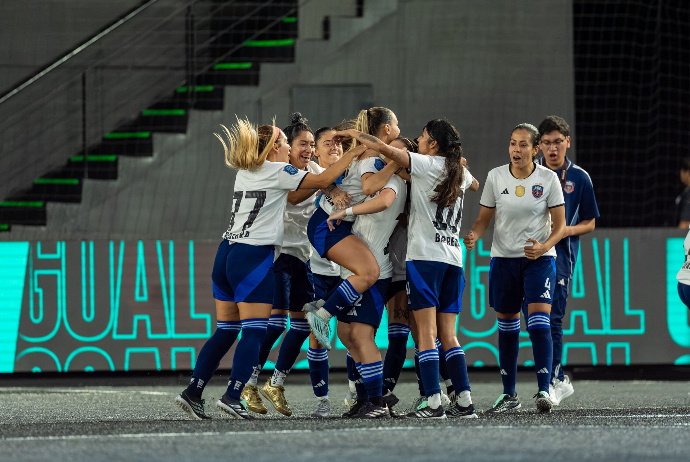 KRÜ gana 7-2 y Galácticas pasa a semis de Queens Cup Mexico
